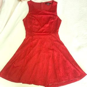 Vintage looking red lace sleeveless dress